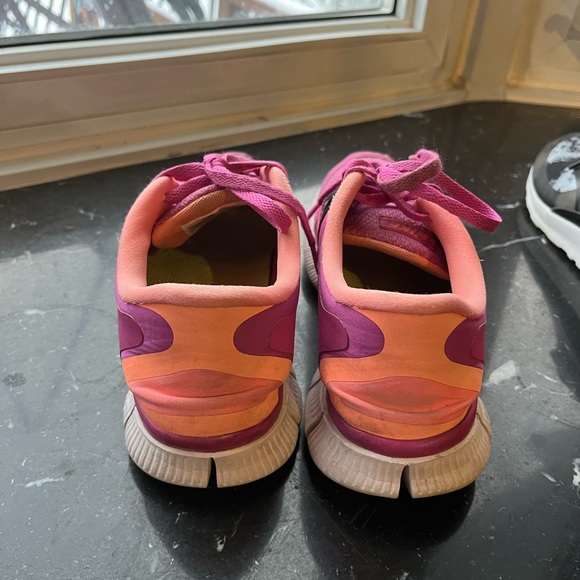 Nike running shoes - Picture 4 of 7